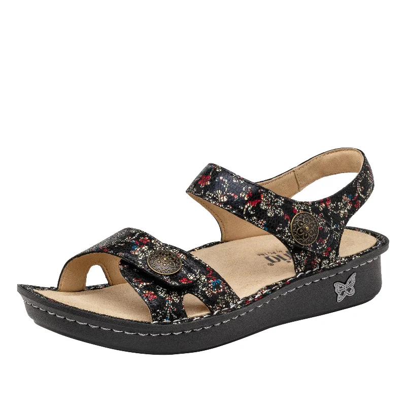 Sandals with lightweight straps-Vienna Posh Sandal