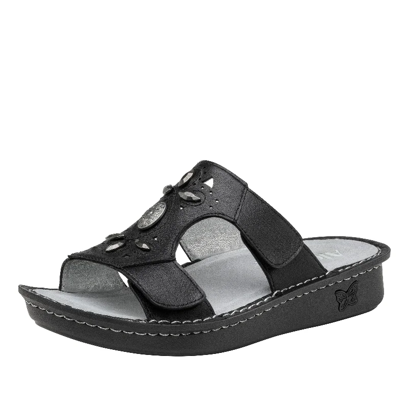 Sandals for warm days-Vanna Black Sandal