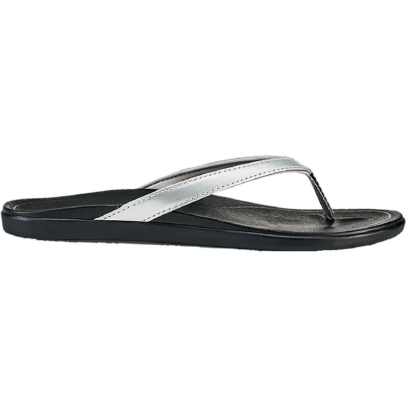 Sandals with sturdy finish-Women's OluKai Ho'opio Silver/Black Synthetic