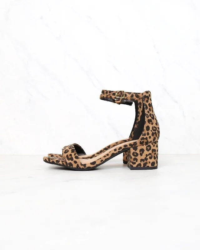 Sandals for summer finish-Animal Print Single Band Ankle Strap Chunky Block Heeled Sandals in Cheetah