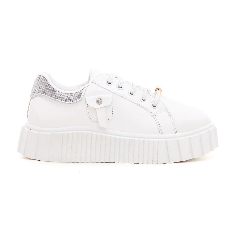 athletic shoes with true to sizeWomen White Casual Sneaker AT7199