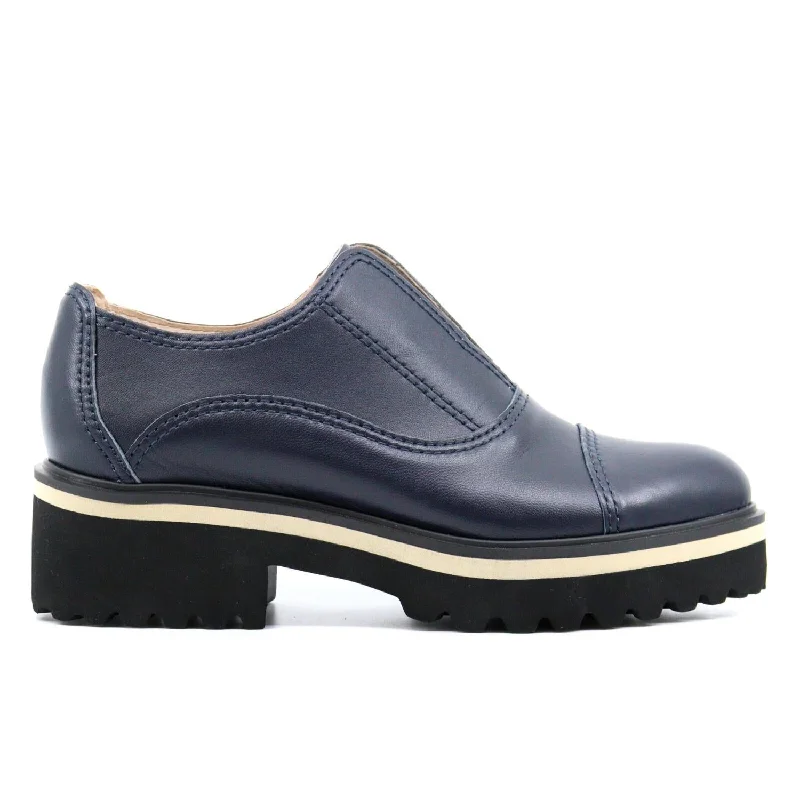 Loafers for everyday sole-Women Cowman Lugg 23 Loafer In Navy