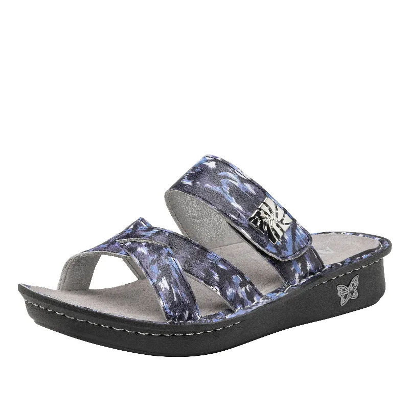 Sandals for everyday finish-Victoriah Feral Sandal