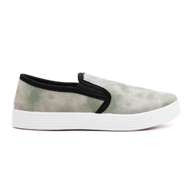 athletic shoes with stretch fabricGreen Slip-on Sneakers AT9084